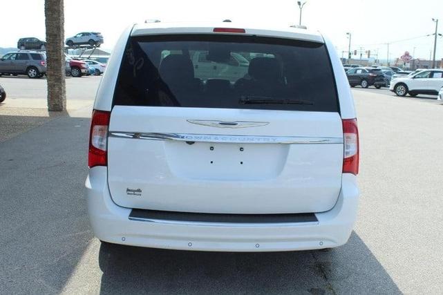 2014 chrysler town & country touring-l