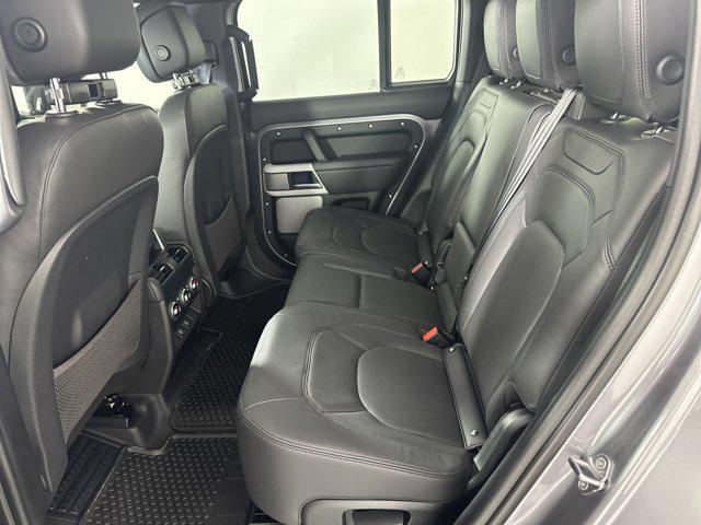 2024 land rover defender 130 p300 s