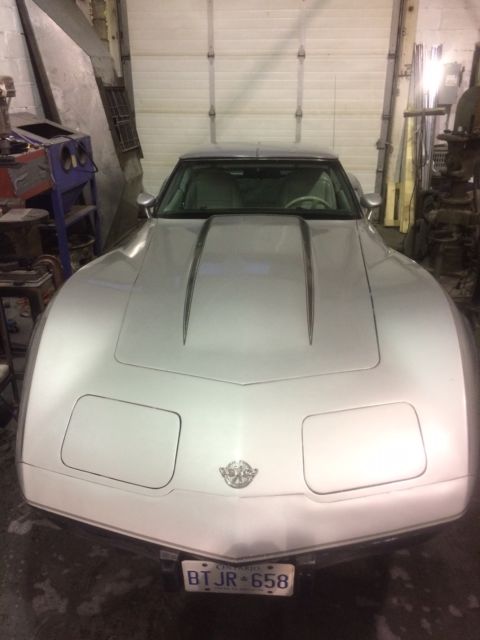 1978 corvette silver aniversary two toned silver