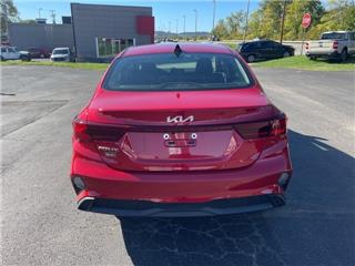 2023 Kia Forte lxs