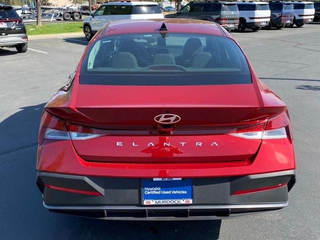 2024 hyundai elantra se