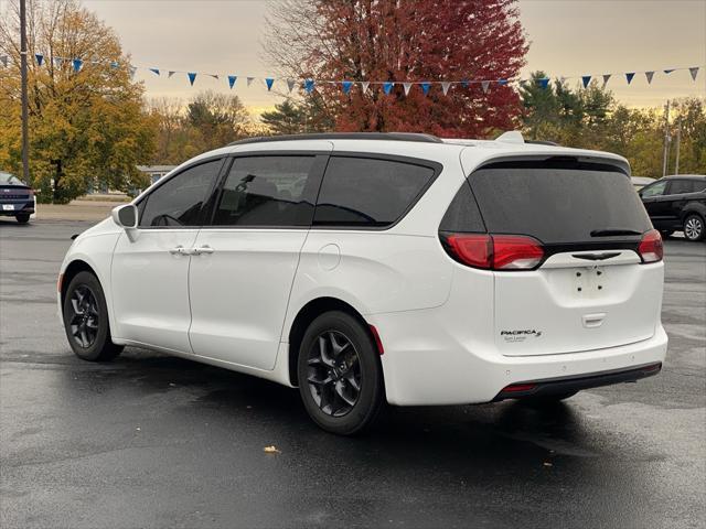 2018 chrysler pacifica touring-l