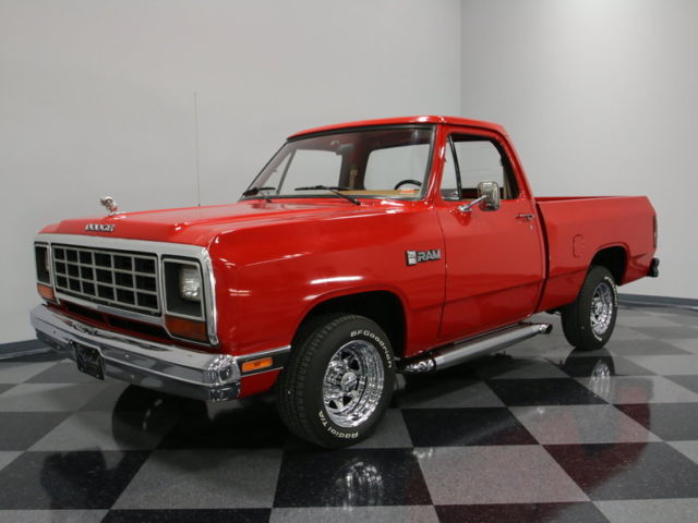 great running 318ci motor, 4 speed manual, side pipe exhaust sounds great, cool!