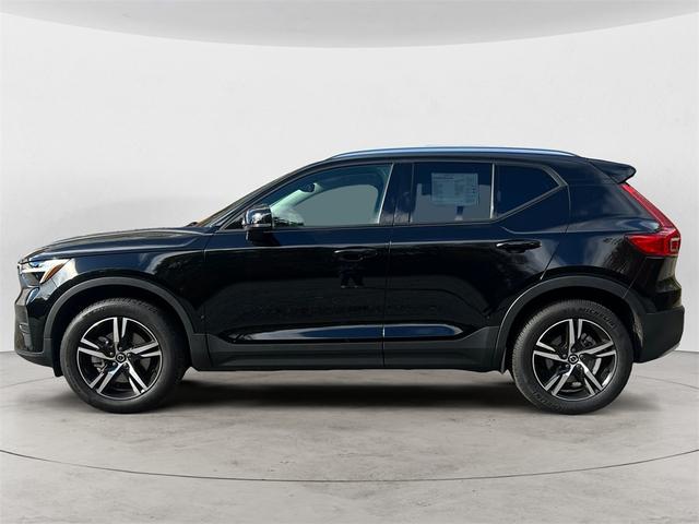 2023 volvo xc40 b5 core