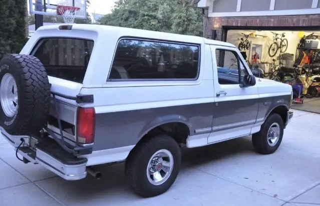 1993 ford bronco xlt california truck, zero rust, new 5.8l !