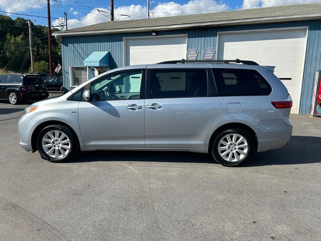 2016 toyota sienna le