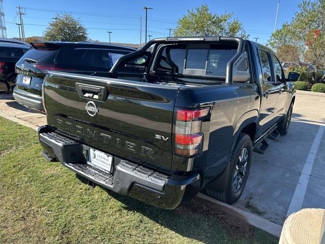 2022 nissan frontier sv
