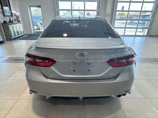 2021 toyota camry se