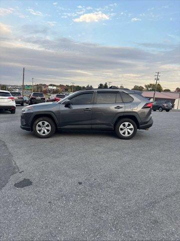 2021 toyota rav4 le