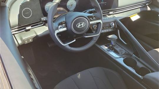 2024 Hyundai Elantra