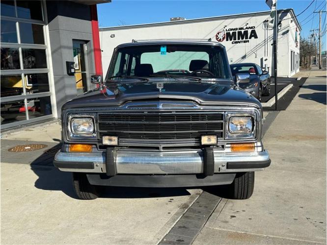 1991 jeep grand wagoneer in west babylon, new york