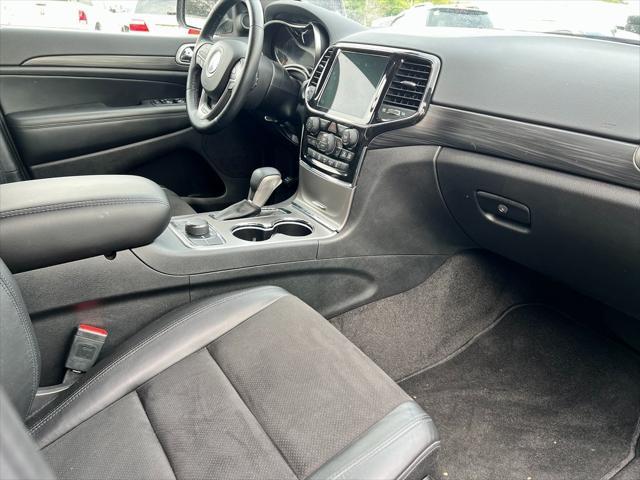 2022 jeep grand cherokee laredo