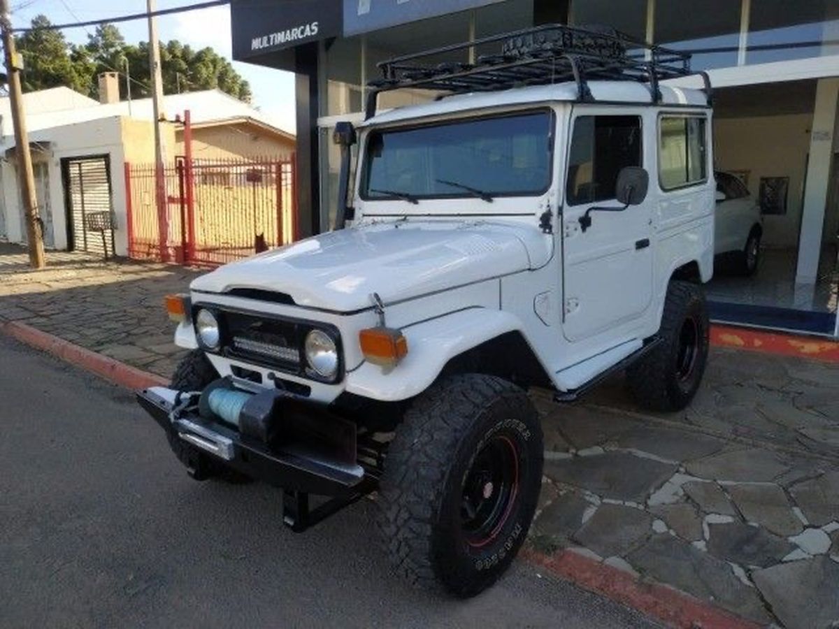 1986 toyota bandeirante