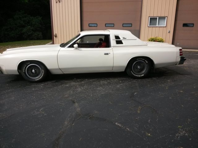 1977 dodge charger special edition hardtop 2-door 5.9l