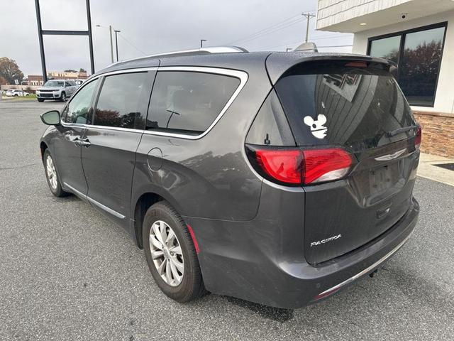 2019 chrysler pacifica touring-l