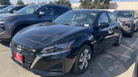 2025 Nissan Altima