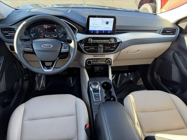 2022 ford escape sel