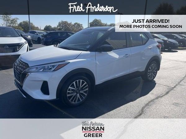 2022 nissan kicks in manhattan, new york