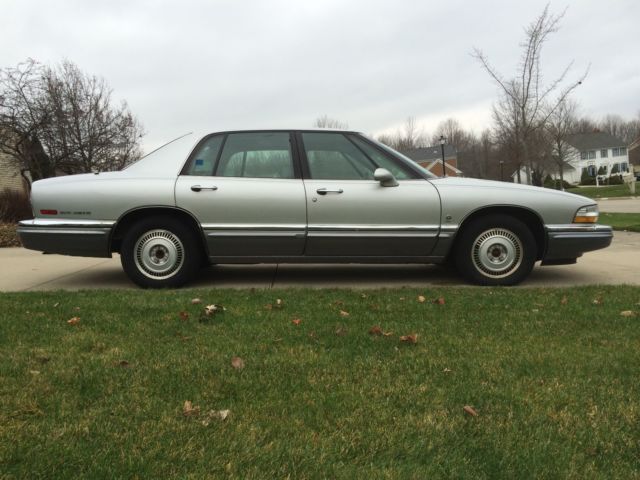 1991 buick park avenue ultra - 121k miles. excellent condition. runs great