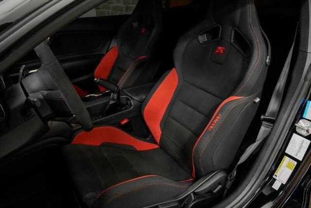 2019 ford shelby gt350r base