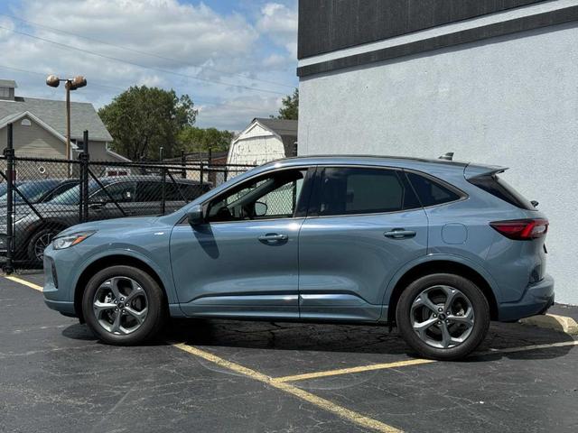 2023 ford escape st-line select