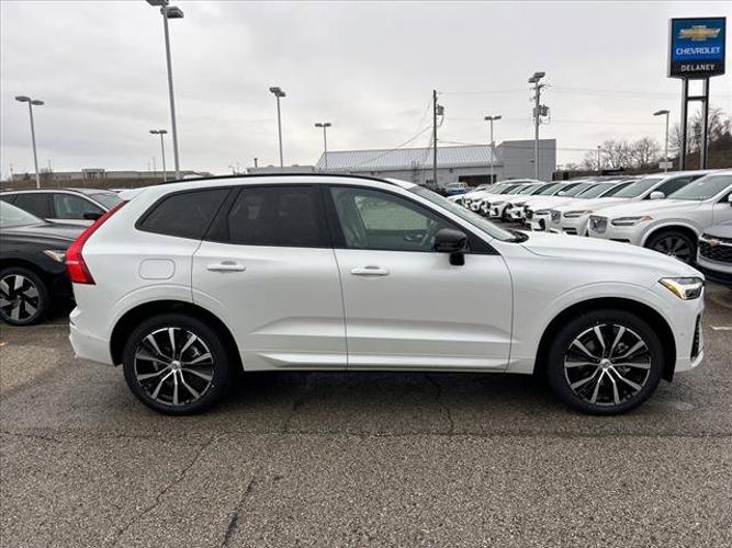 new 2025 volvo xc60 plus