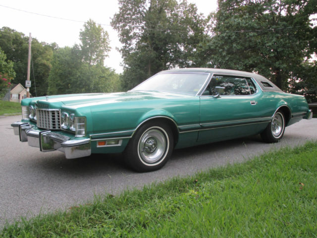 1976 ford thunderbird 7.5l only 15,800 miles, like new, original in and out