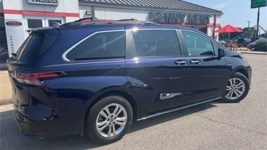 2023 toyota sienna xse 7-passenger