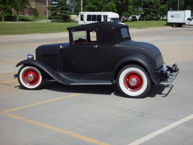 1931 ford sport coupe-street rod-32 ford cabriolet