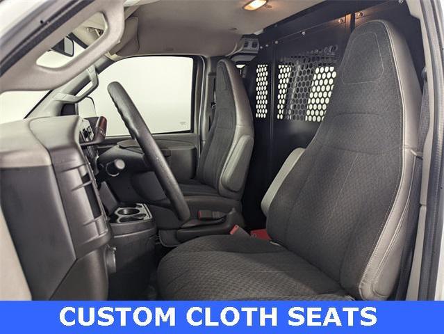 2022 chevrolet express 2500 rwd 2500 regular wheelbase wt