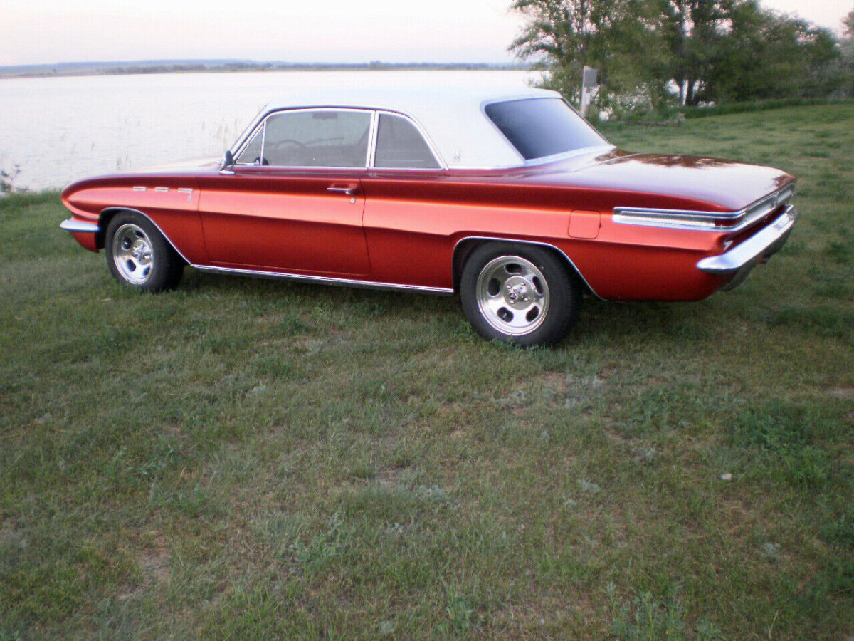 1961 buick skylark rebuilt v8 new rims & tires new interior new suspension parts