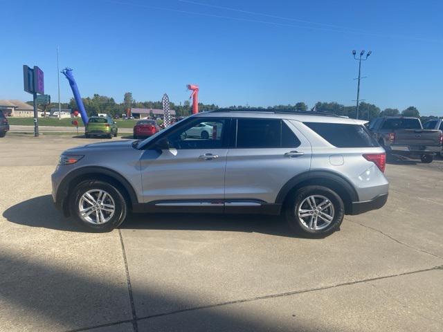 2023 ford explorer xlt