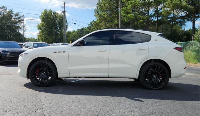 2021 maserati levante base