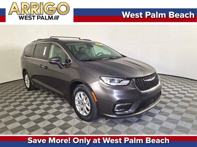 2022 chrysler pacifica touring l