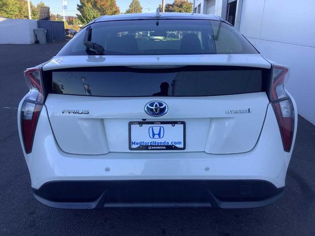 2017 toyota prius three touring