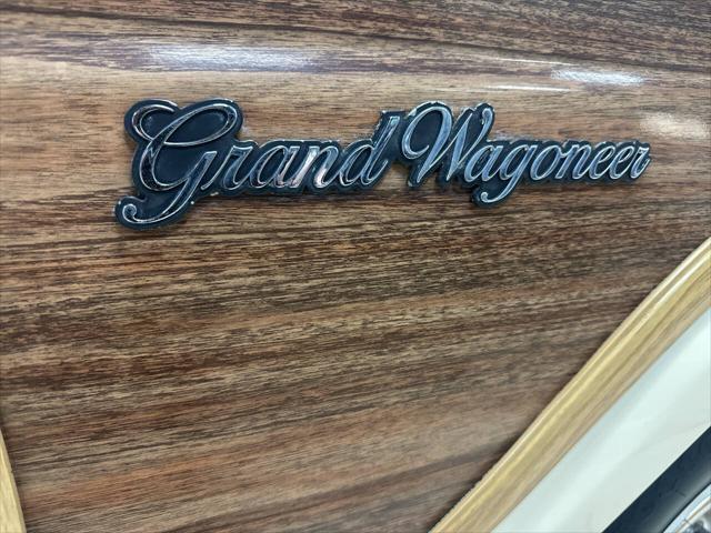 1987 jeep grand wagoneer base 4dr 4wd suv