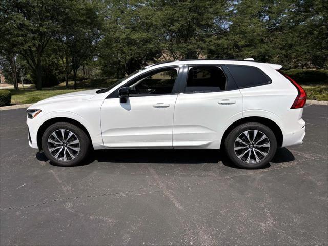 2024 volvo xc60 b5 plus dark theme
