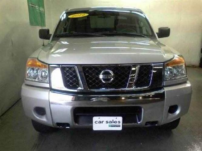 2012 nissan titan crew cab sv pickup 4d 5 1/2 ft in cincinnati, oh