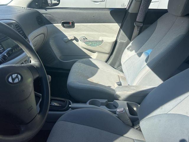 2011 hyundai accent gls