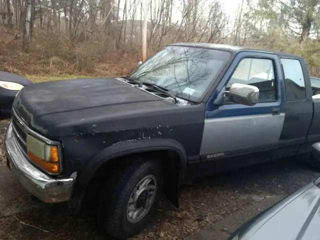 1993 dodge dakota le 5.2l 4x2 parts or restore