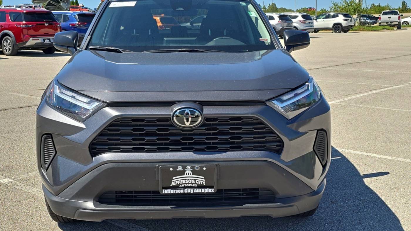 2023 toyota rav4 le