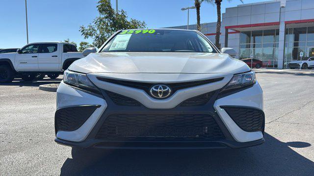 2022 toyota camry se