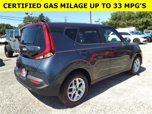 2022 kia soul lx
