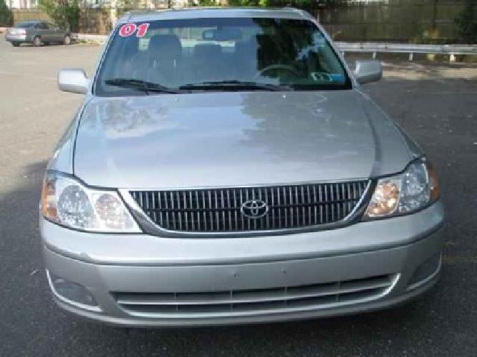 2001 toyota avalon 4dr sdn grey, 119,858 mi, driver air bag in harrison, ny
