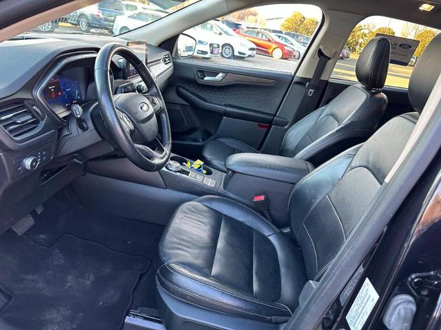 2020 ford escape titanium
