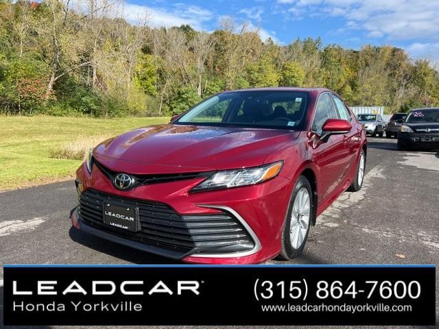 2021 toyota camry le