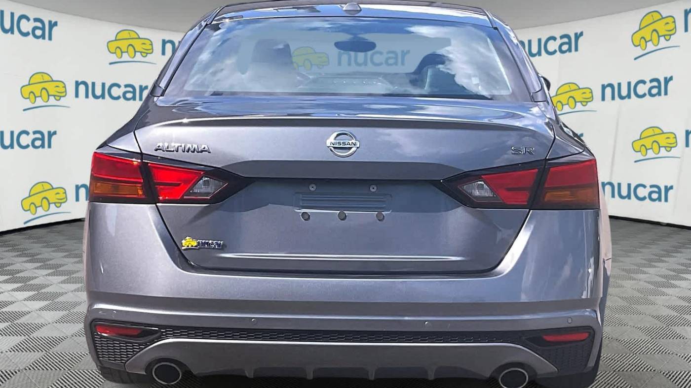 2021 nissan altima 2.5 sr