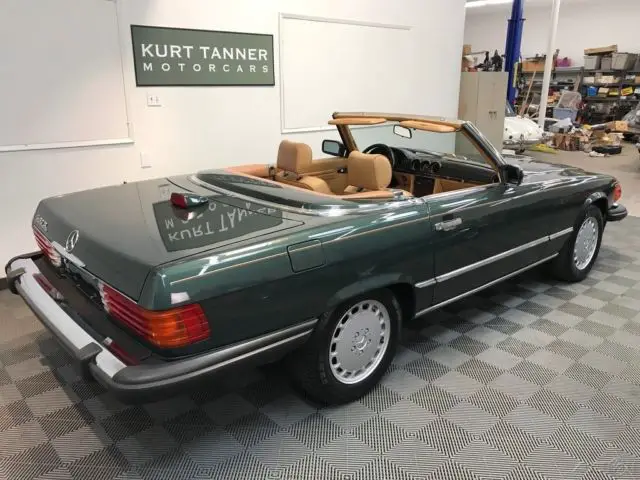 1987 mercedes benz 560 sl convertible. very nice condition car, drives excellent