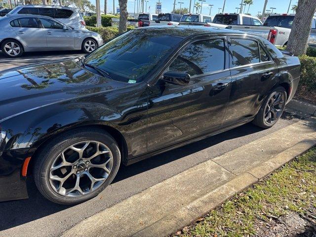 2018 chrysler 300 s