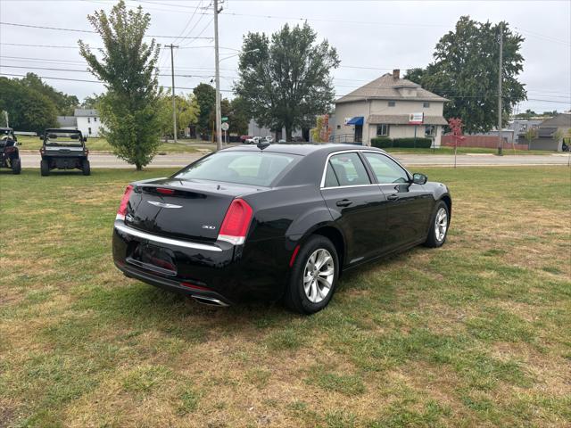 2018 chrysler 300 touring